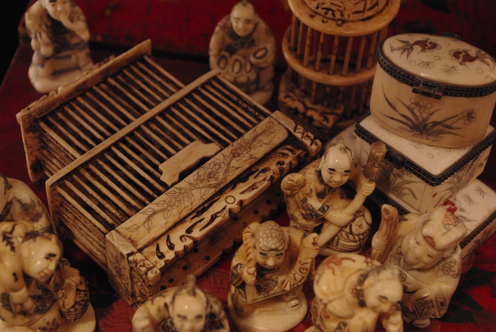 objets chinois en os anciennement en invoire